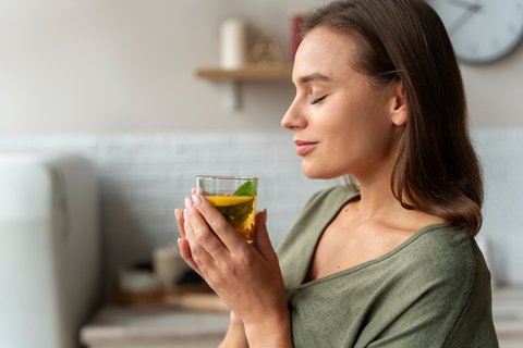 Rahasia Daun Kelor! Tanaman Sederhana dengan Manfaat Luar Biasa yang Menjadi Penyelamat Diabetes dan Kolesterol