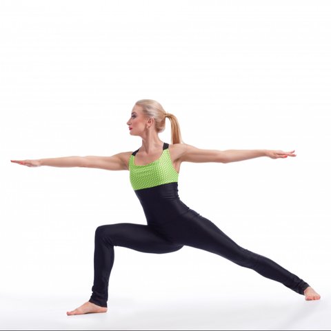 7 Gerakan Yoga yang Bisa Dilakukan Pagi Hari untuk Meredakan Stres dan Kecemasan