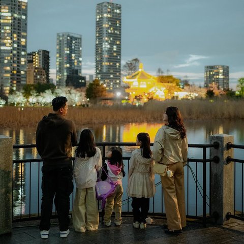 Potret Keluarga Surya Insomnia Liburan ke Jepang Setelah Lebaran