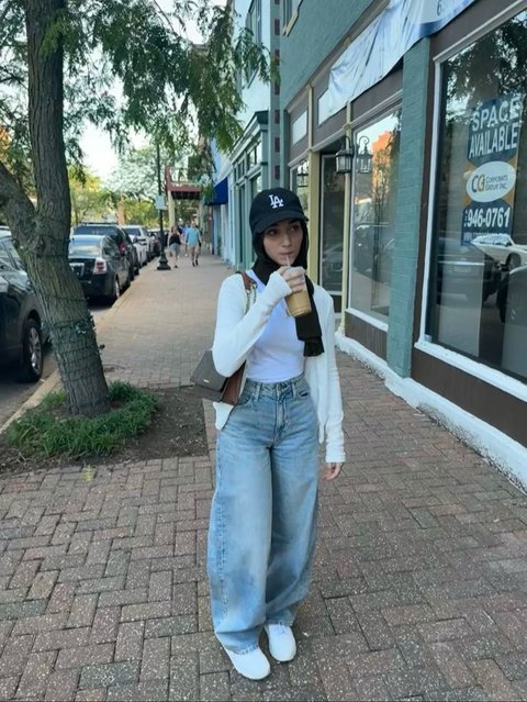 Inspirasi OOTD Jeans Hijab yang Stylish dan Elegan, Cocok untuk yang Punya Aktivitas Segudang