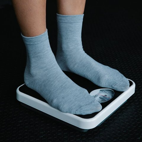 10 Sinyal Aneh yang Dikirim Tubuh Anda Saat Anda Terlalu Stres, dari Gampang Berkeringat hingga Berat Badan Tidak Stabil