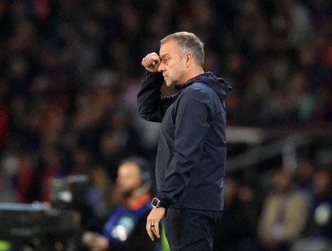 Pelatih  Barcelona Hansi Flick.