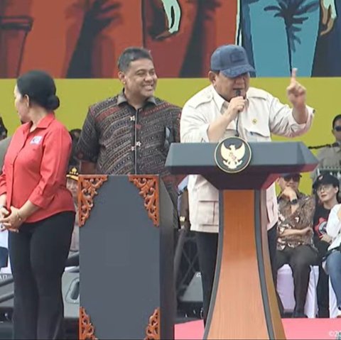 Prabowo hadiri peringatan hari buruh di Monas
