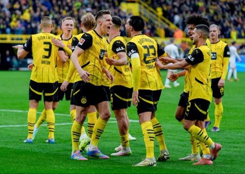 Borussia Dortmund meraih kemenangan penting 3-1 atas Mainz 05, mengakhiri tren negatif dan memperbaiki posisi di klasemen Liga Jerman.