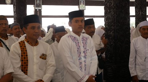 Cerita Santri Pondok Pesantren di Lumajang Jadi Jemaah Haji Termuda 2025