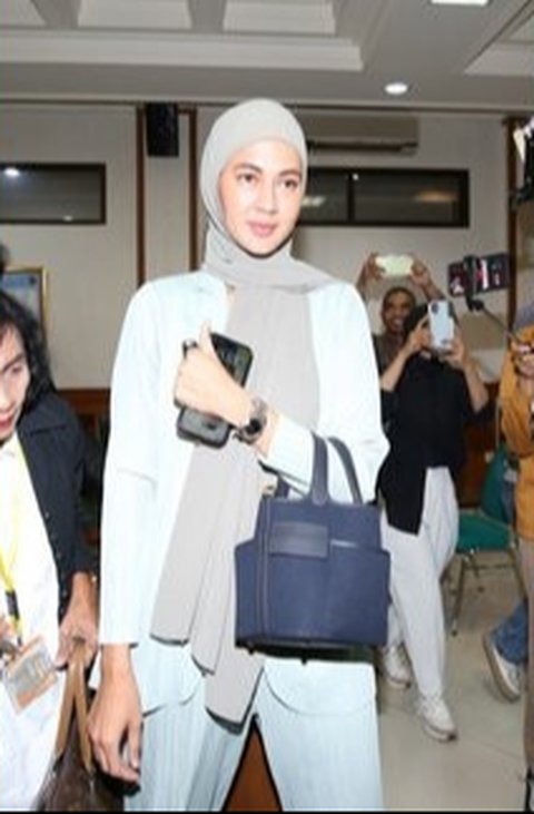 Paula Verhoeven Laporkan Dugaan Pelanggaran Kode Etik Majelis Hakim ke Komisi Yudisial