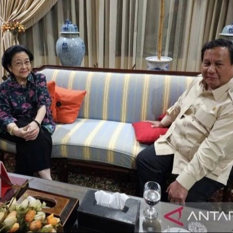 Relawan Arus Bawah Prabowo (ABP) mengapresiasi pertemuan Prabowo Subianto dan Megawati Soekarnoputri, melihatnya sebagai langkah maju dalam politik persatuan dan komitmen membangun bangsa.
