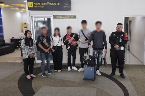Petugas Imigrasi Medan menggagalkan keberangkatan enam WNI di Bandara Kualanamu yang diduga akan bekerja secara ilegal di Kamboja, tanpa dokumen resmi.