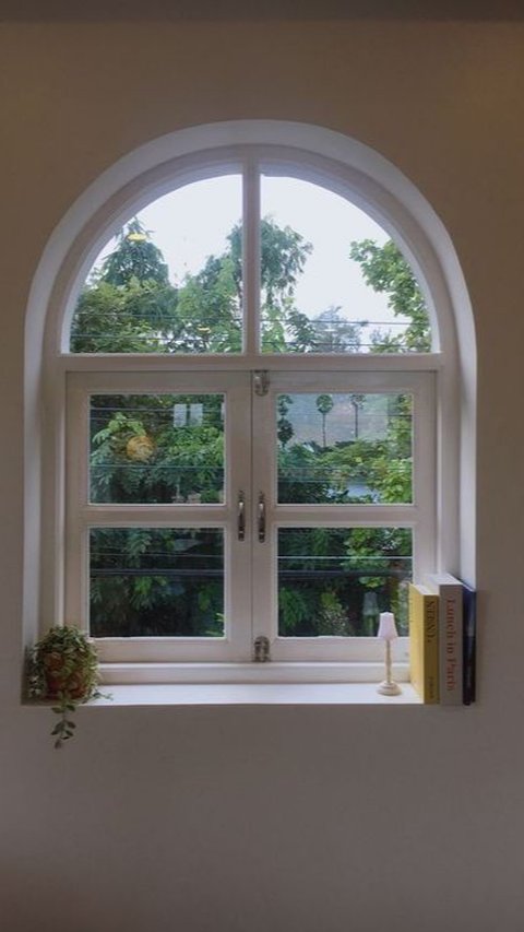 Beberapa desain jendela kayu yang timeless ini bisa bikin rumah makin estetik, cocok dijadikan inspirasi. Yuk, simak!
