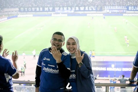 Anak Kang Demul Bikin Kejutan Lamar Wabup Cantik Anak Jenderal Polisi saat Persib Juara
