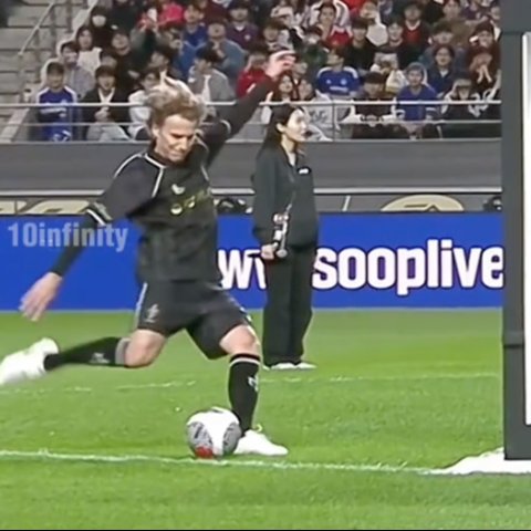 Pemain Bola Top Dunia Tes Tendangan Paling Kuat, Sosok Legend Berkepala Plontos ini Juaranya