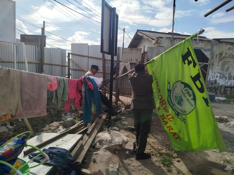 bendera ormas dicopot di tangerang