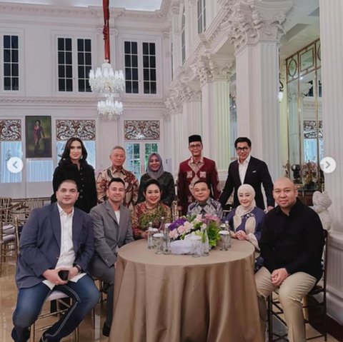 Potret Raffi Ahmad Hadiri Acara Ultah Titiek Soeharto, Pose Bareng Prabowo Subianto dan Didit Hediprasetyo