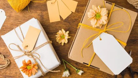 Ilustrasi kado, hampers. (Image by freepik)