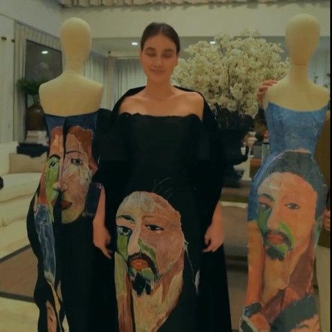 Pecah Tangis Luna Maya saat Pertama Kali Melihat Gaun Pernikahan dengan Motif Lukisan Sang Ayah