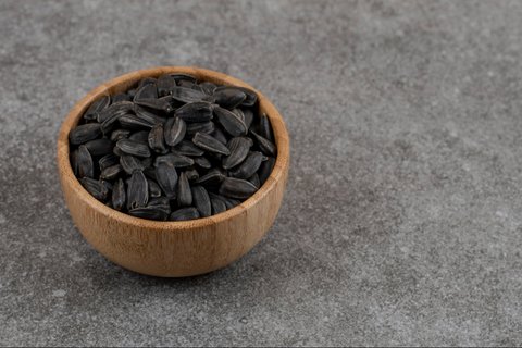Waspadai Efek Samping Kuaci Bunga Matahari jika Dikonsumsi Berlebihan