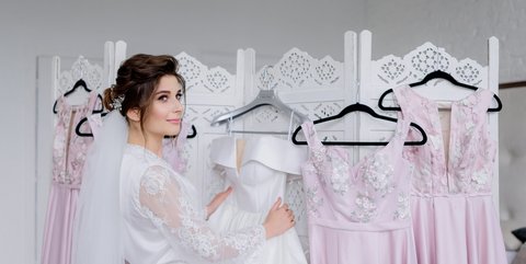 Ilustrasi Baju Bridesmaid Brokat