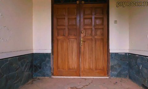5 Potret Rumah Masa Kecil Ariel Noah yang Terbengkalai, Bangunan 3 Lantai Tawarkan Pemandangan Bandung nan Indah