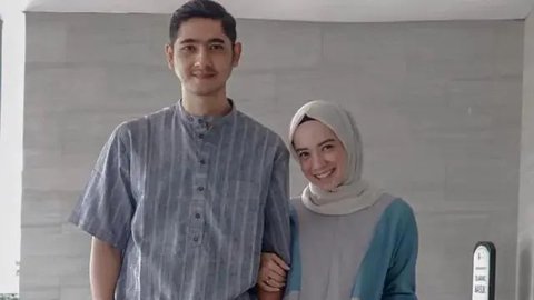 Kabar perceraian tersebut mencuat saat pemilik akun TikTok @kartikarahayu ramai membahas isu perceraian Arya Saloka dan Putri Anne. Sang pemilik akun mengklaim bahwa ia mendapatkan informasi