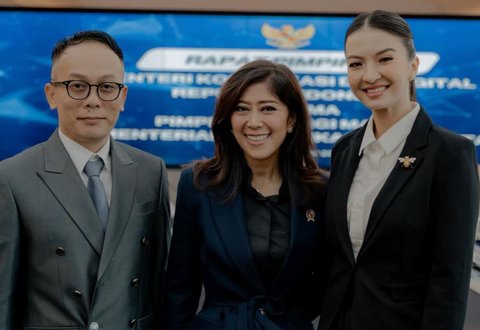 Penampilan Elegan Raline Shah di Pelantikan Staf Khusus Komdigi, Detail Bros Emas Jadi Sorotan