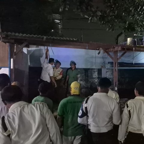 Tanpa Perlawanan, Begini Detik-Detik Posko Ormas di Pasar Induk Kramat Jati Dibongkar Usai Preman Ancam Pensiunan Polisi