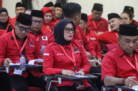 Suasana kegiatan pembekalan kepala dan wakil kepala daerah se-Indonesia yang memenangkan Pilkada 2024 di Sekolah Partai PDIP, Lenteng Agung, Jakarta Selatan, Jumat (16/5/2025).