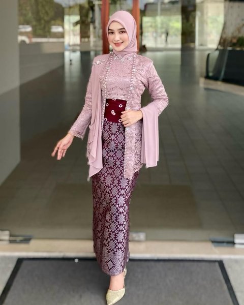 Ilustrasi Model Kebaya Kutubaru