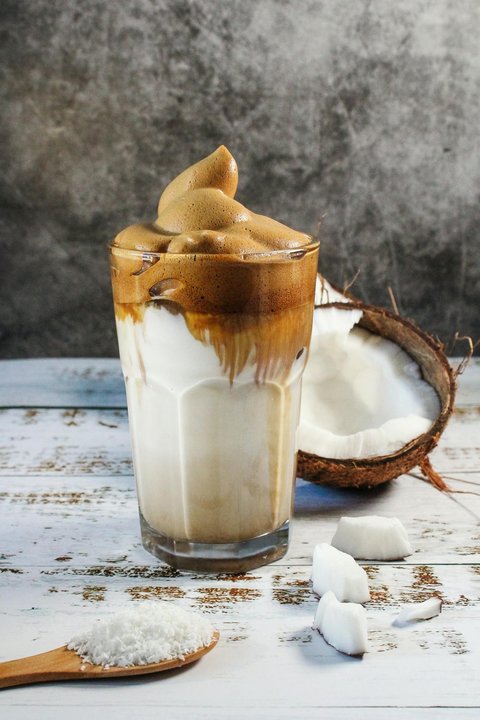 Bukan Susu, Tapi Santan! Tren Coconut Latte Bikin Warga China Gandrungi Kopi ala Indonesia