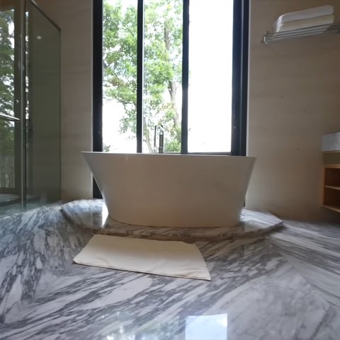 8 Potret Kamar Tidur Luna Maya yang Mewah dan Elegan, Serasa Menginap di Hotel Bintang Lima
