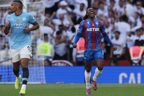 FOTO: Kalahkan Manchester City,  Pertama Kali Crystal Palace Juara FA Cup