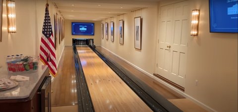 Ruang bowling di White House