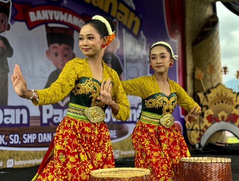 Festival Padhang Ulanan: Upaya Banyuwangi Menjaga Warisan Seni Budaya Melibatkan Ribuan Pelajar