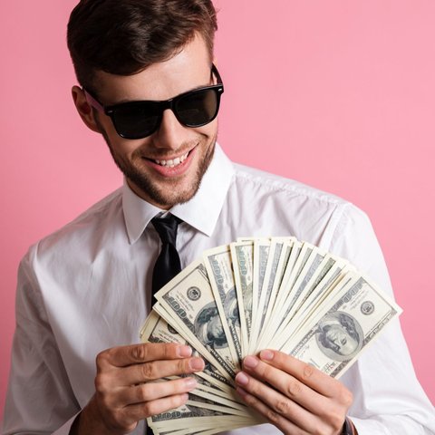 Cukupkah Rp15 Juta untuk Hidup Lebih Sehat dan Pintar di Indonesia?