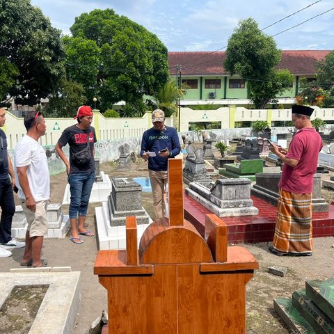 Teror Perusakan Nisan Bersalib di Bantul