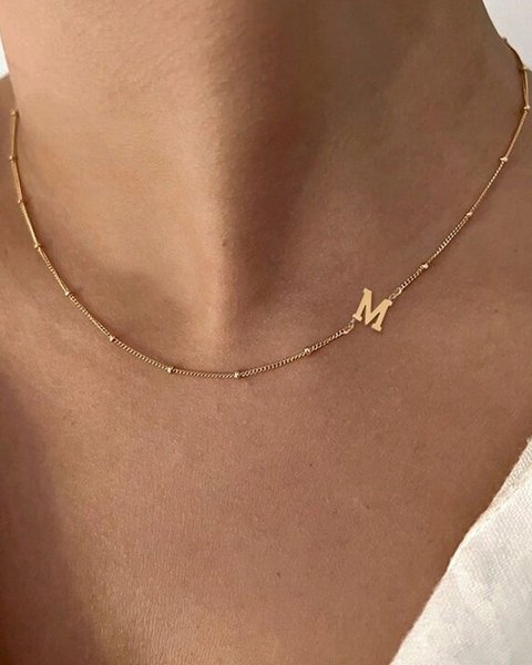 Ilustrasi Kalung Custom Inisial (&copy;Pinterest)