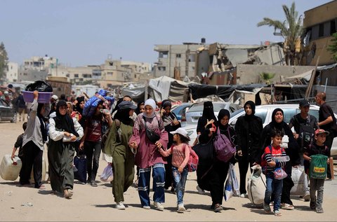FOTO:  Militer Israel Perintahkan Warga Gaza Mengungsi