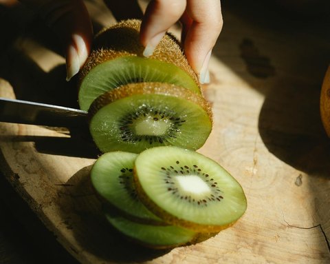 Ilustrasi Buah Kiwi