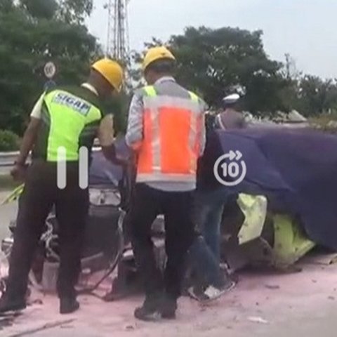 Kecelakaan Lamborghini di Tol Jombang