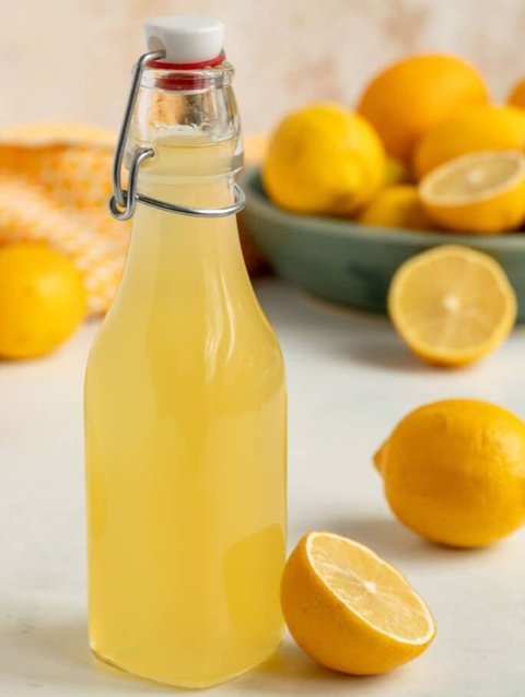 Ilustrasi Air Perasan Lemon