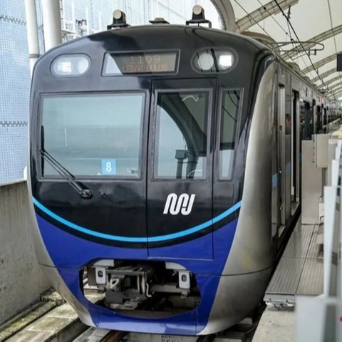 PT MRT Jakarta mendukung kebijakan Pemprov DKI yang mewajibkan ASN menggunakan transportasi umum setiap Rabu untuk mengurangi kemacetan dan polusi udara di Jakarta.