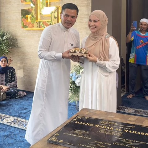 Akhirnya Rampung, 5 Potret Masjid Irish Bella Mahar dari Haldy Sabri - Namanya Masjid Mahar Al Mahabbah