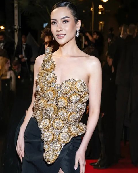 Potret Elvira Davinamira di Festival Film Cannes 2025