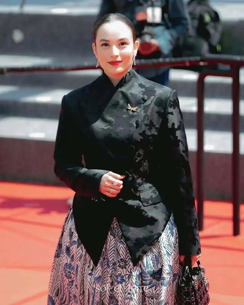Gaya Chelsea Islan di Cannes Film Festival 2025