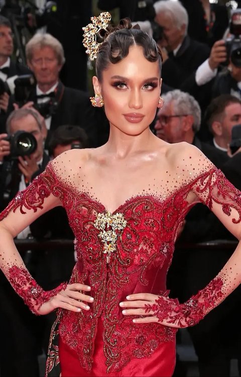 Model Atasan Kebaya dan Bawahan Batik Modern, Padu Padan Cinta Laura di Cannes 2025