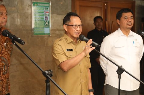 Mendagri Muhammad Tito Karnavian usai Rapat Koordinasi Tingkat Menteri