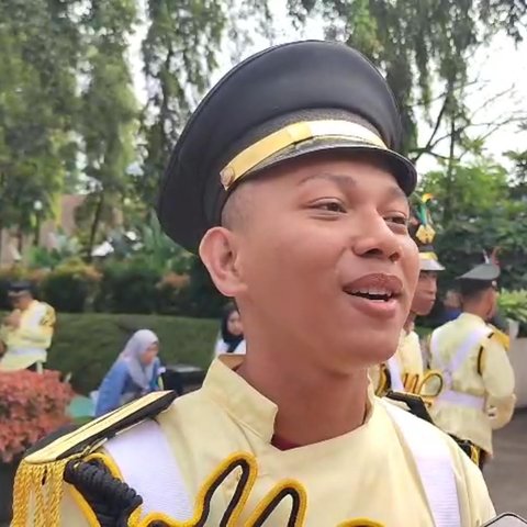 Pelajar Lulus Pendidikan di Barak Militer