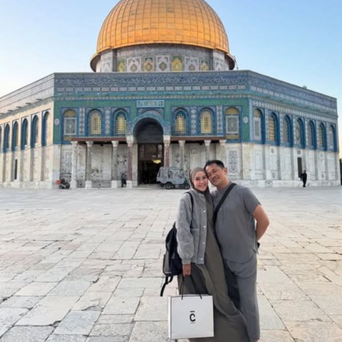 5 Potret Hanung Bramantyo Nyusul Zaskia Adya Mecca ke Palestina, Lewati Perbatasan Israel Penuh Ketegangan