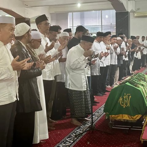 Quraish Shihab jadi Imam Salat Jenazah Ibrahim
