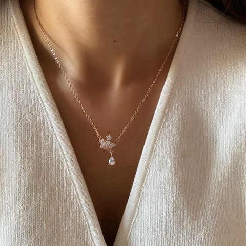 Cara Memilih Kalung Emas yang dengan Warna, Kadar, hingga Model Rantai yang Sesuai Gaya dan Kulit Anda