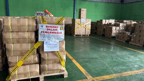 Kementerian Perdagangan (Kemendag) mengamankan lebih dari 1,6 juta produk impor ilegal.